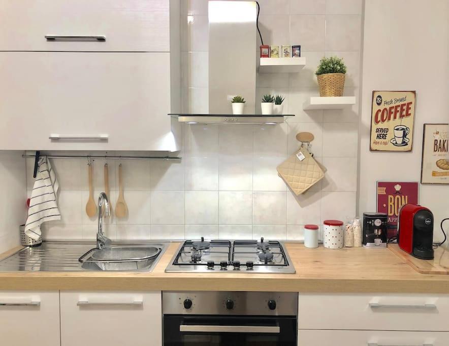 Apartament Casa Via Toledo. Centralissima E Vicina Al Porto Neapol Zewnętrze zdjęcie